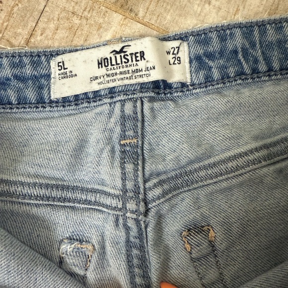 Hollister Light Blue Distressed Curvy High Rise Mom Jeans - Picture 2 of 4
